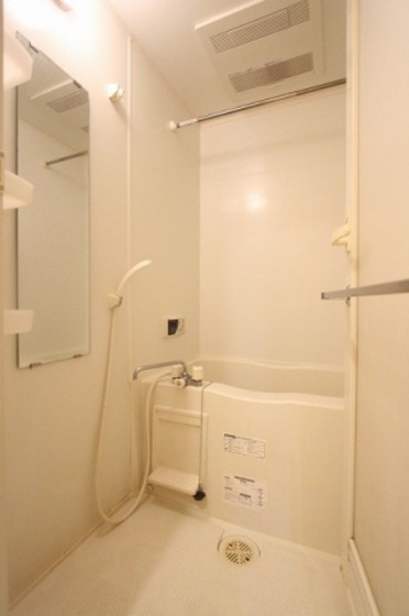 バス・シャワールーム　※掲載写真は同マンション別部屋参考写真となります。