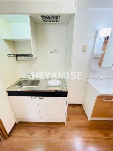 キッチン　※類似間取りの別のお部屋の写真です※