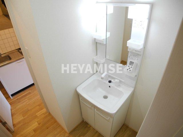 洗面設備　※同間取りの別の階のお部屋の写真です※