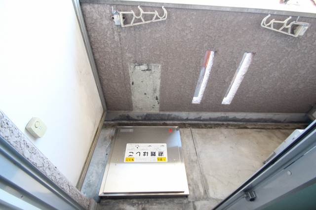 バルコニー　洗濯物が隠せれて干せます。（イメージ写真）