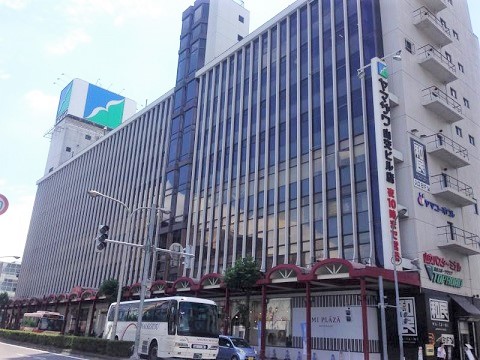 スーパー　ヤマザワ山交ビル店（スーパー）まで870m