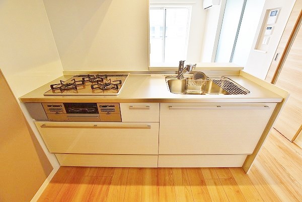キッチン　★システムキッチングリル付き/３口コンロ★