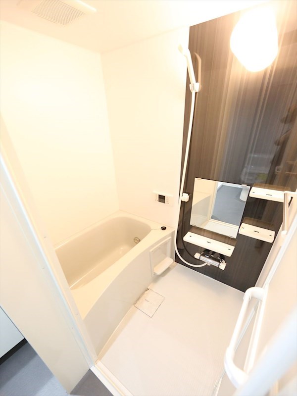 バス・シャワールーム　追い焚き機能付　オートバス機能付バスルーム