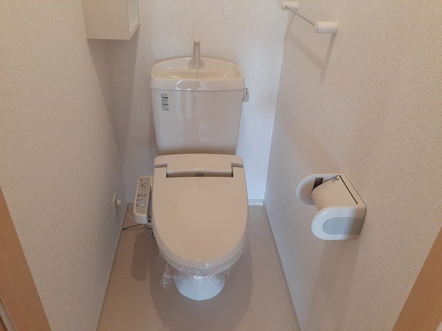 トイレ　落ち着いたトイレです
