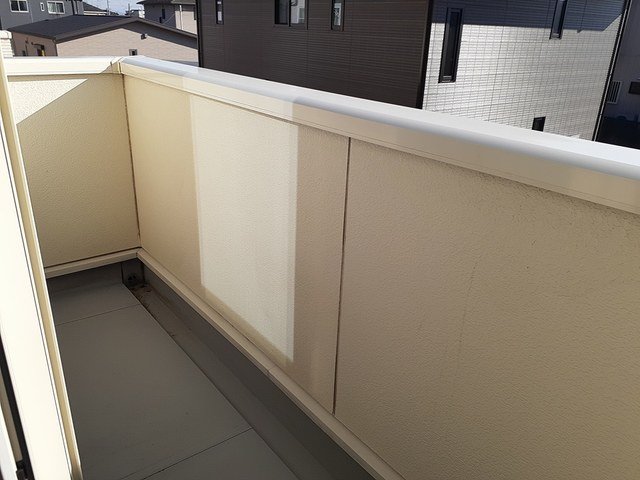 バルコニー　お洗濯にも便利なバルコニー付き