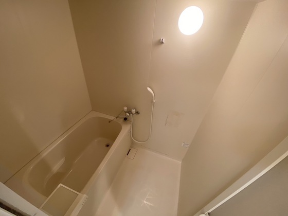 バス・シャワールーム　※別部屋の写真です