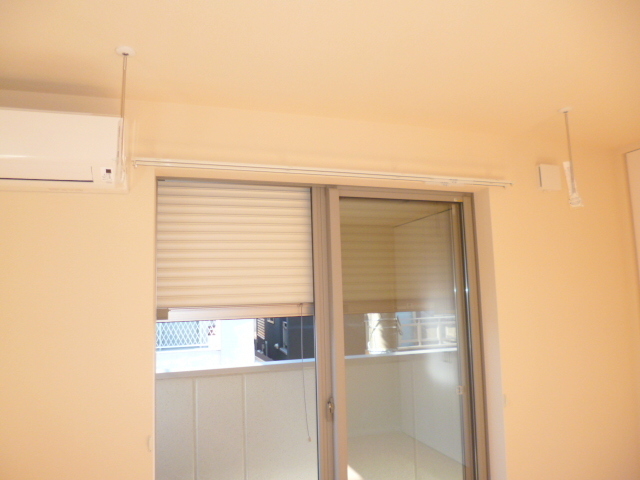 その他　★防犯シャッター　室内物干しフック★