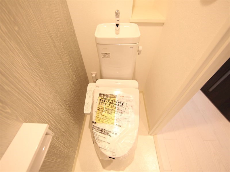 トイレ　温水洗浄暖房便座付トイレ