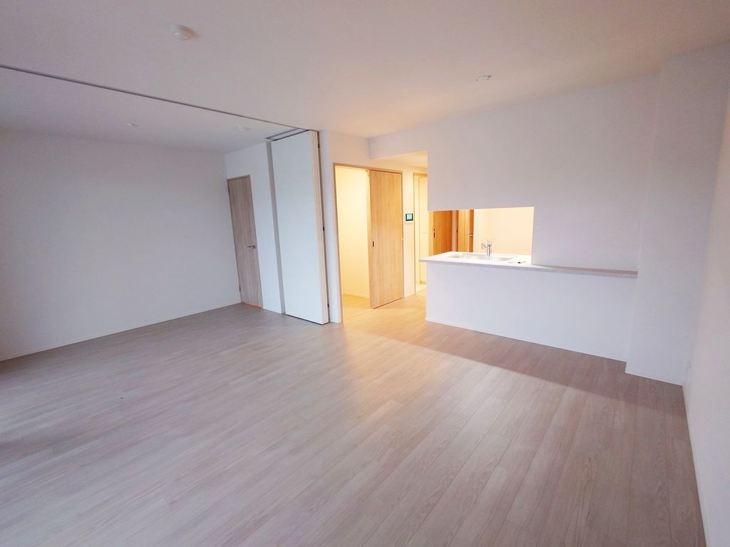 居室・リビング　同タイプの間取り部屋の写真です。お色等異なる場合があります。