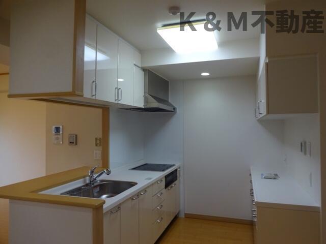 その他部屋・スペース　明るい色調の室内です