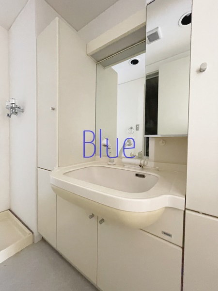 洗面設備　同仕様