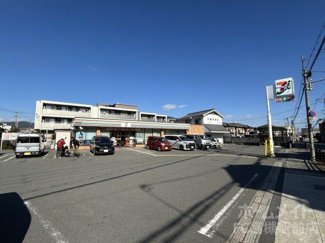 コンビニ　セブン－イレブン　高槻安満中の町店（コンビニ）まで420m