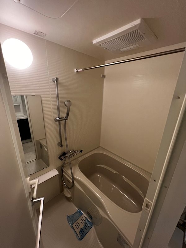 バス・シャワールーム　お風呂です