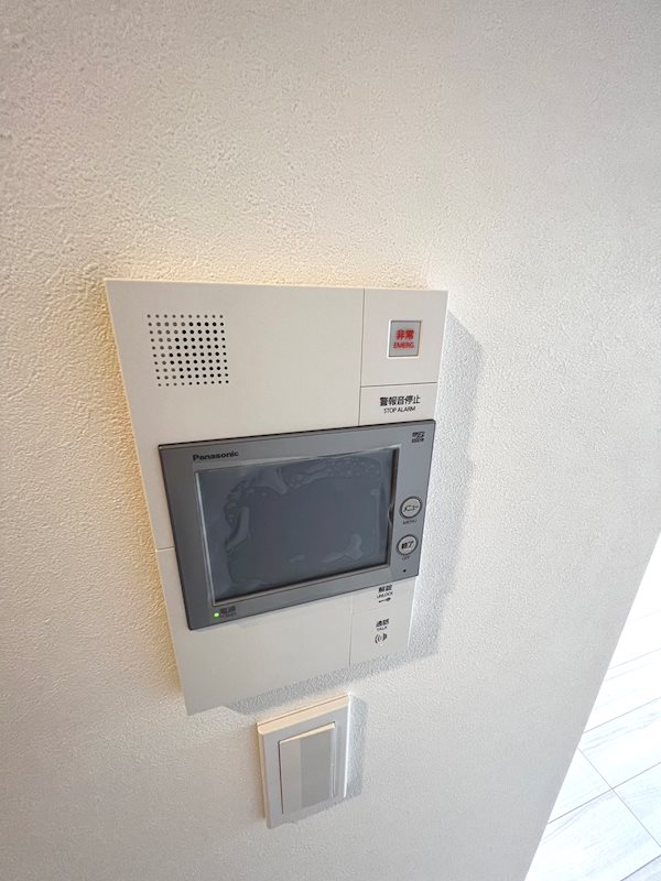 セキュリティ　モニター付きインターホンです