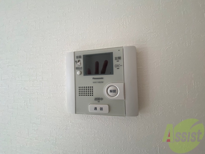 セキュリティ　ＴＶモニター付インターホンです。来客者の顔が見えるので安心！