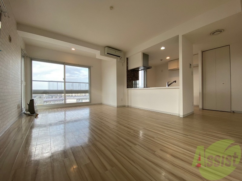 居室・リビング　広くてきれいなリビングです！快適に過ごせそうですね。