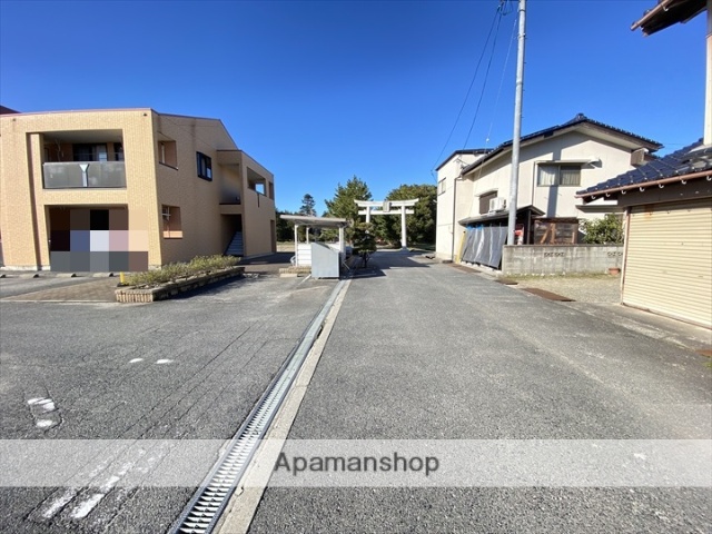 その他　前面道路（その他）まで0m