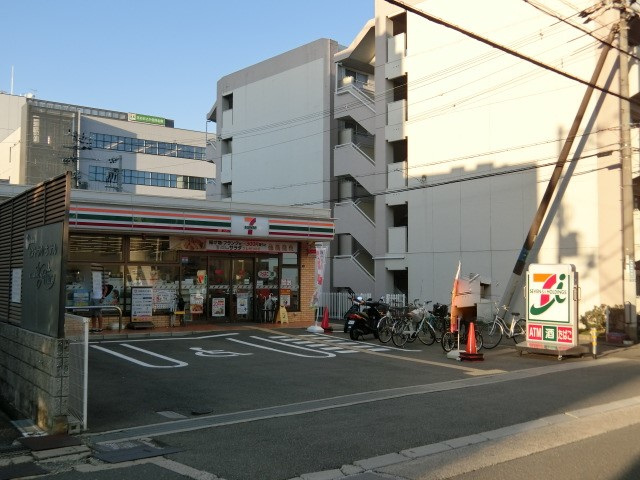 コンビニ　セブンイレブンJR茨木駅西店（コンビニ）まで50m