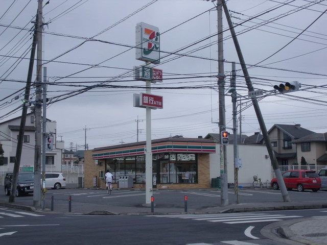 コンビニ　セブンイレブン四街道駅前店（コンビニ）まで250m