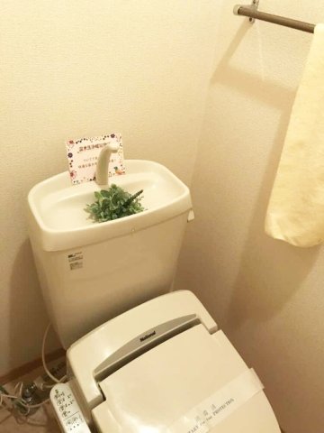 トイレ　清潔感のあるトイレです