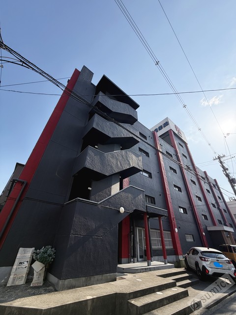 建物外観　鉄筋コンクリート造・ガッチリとした建物です♪♪