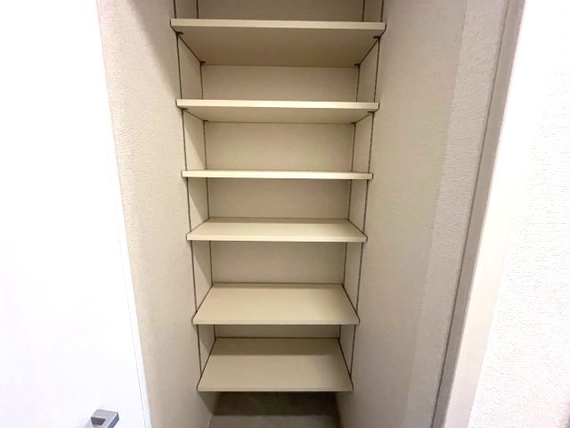収納　イメージとして同マンション他部屋を表示しています