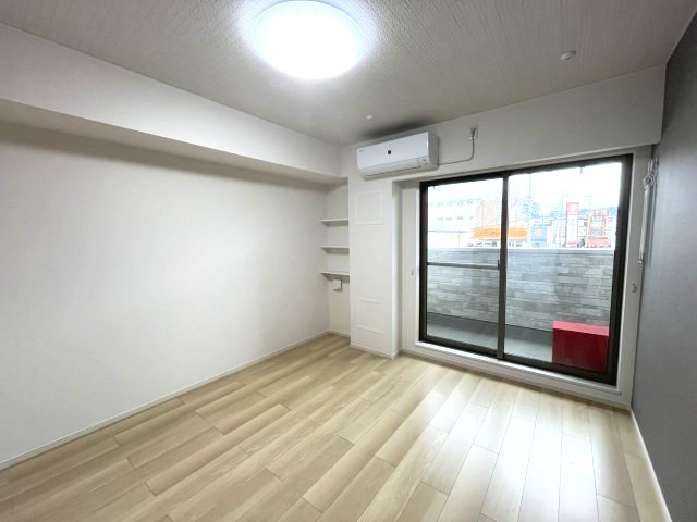 居室・リビング　イメージとして同マンション他部屋を表示しています