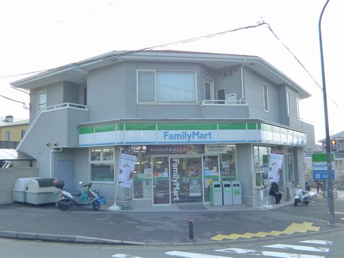 コンビニ　ファミリーマートたかはし吉井店（コンビニ）まで246m