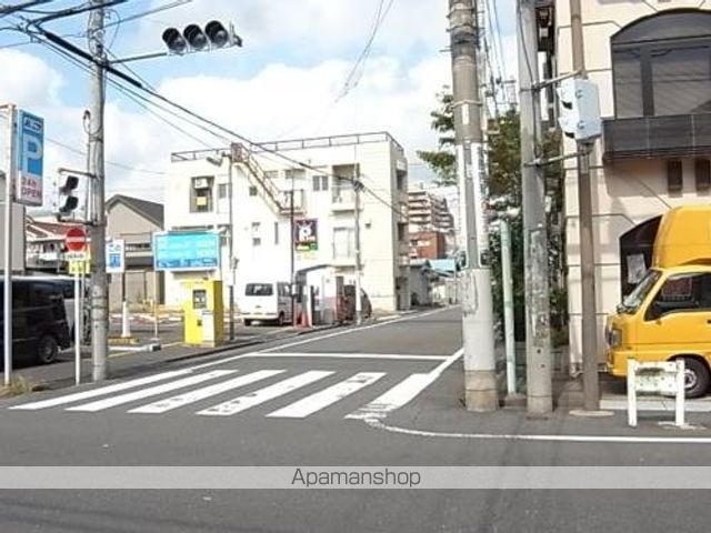 コンビニ　セブンイレブン（コンビニ）まで256m