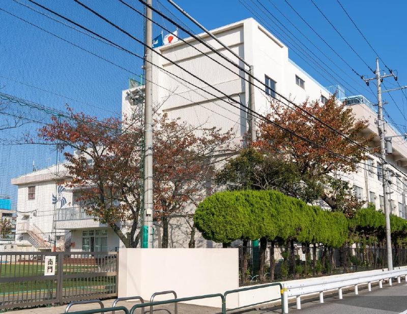 小学校　足立区立東綾瀬小学校（小学校）まで700m
