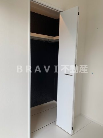 収納　【BRAVE北新町（ブレイブキタシンマチ）】ウォークインクロ