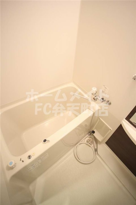 バス・シャワールーム　お風呂で日々の疲れを落としましょう