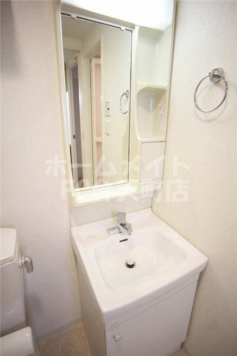 洗面設備　使いやすい洗面所です