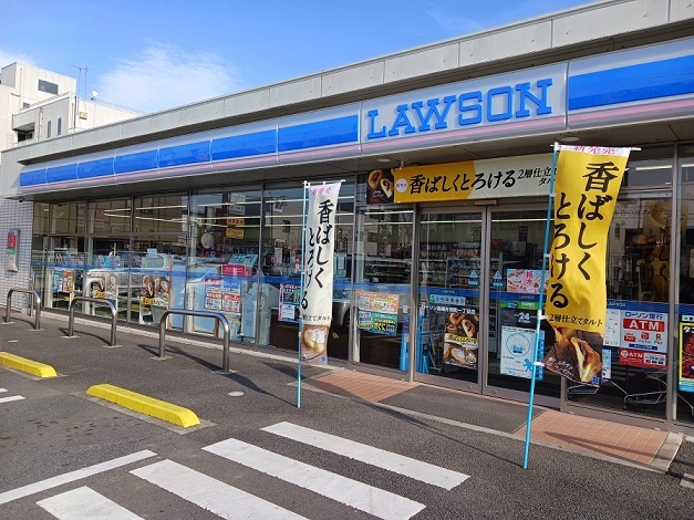 コンビニ　ローソン片岡町一丁目店（コンビニ）まで550m