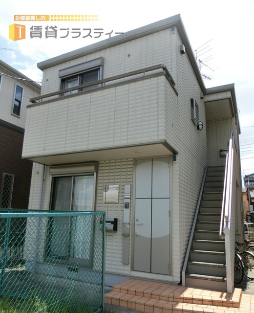 建物外観　ハウスメーカー施工のおしゃれな物件です