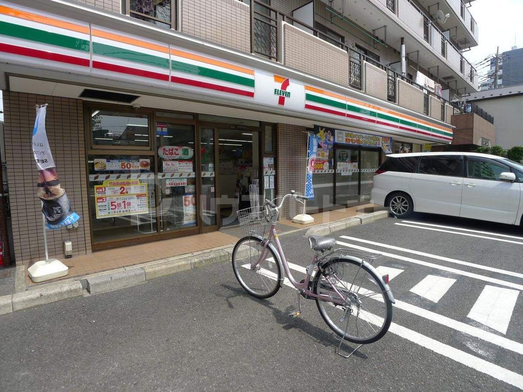 コンビニ　セブンイレブン足立中川4丁目店（コンビニ）まで220m