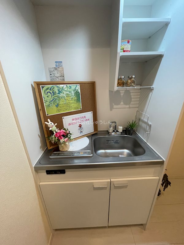 キッチン　同仕様写真（反転タイプ）
