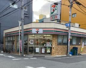 コンビニ　セブンイレブン大阪安堂寺町1丁目店（コンビニ）まで80m