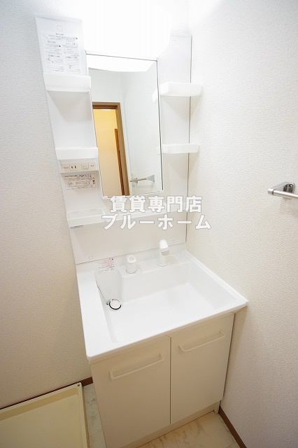 洗面設備　独立洗面台あります！