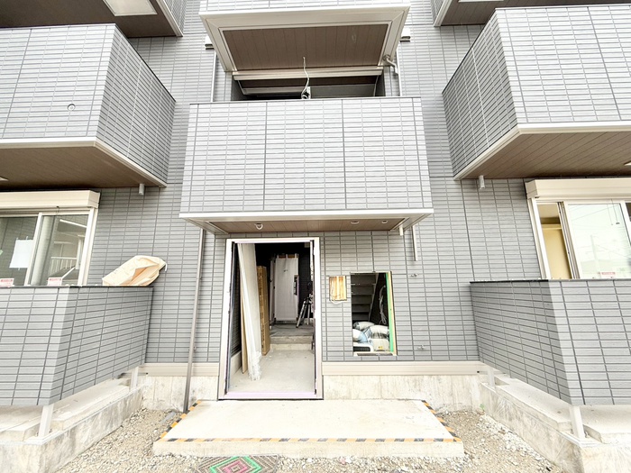 建物外観　建築中