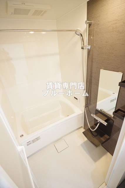バス・シャワールーム　追炊き・浴室乾燥機付きのお風呂！