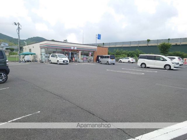 コンビニ　セブン－イレブン岡垣野間店（コンビニ）まで231m