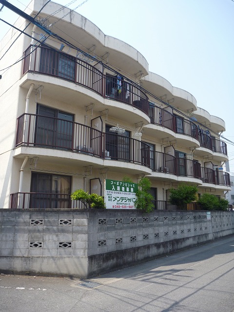 熊谷市宮本町のアパートの建物外観