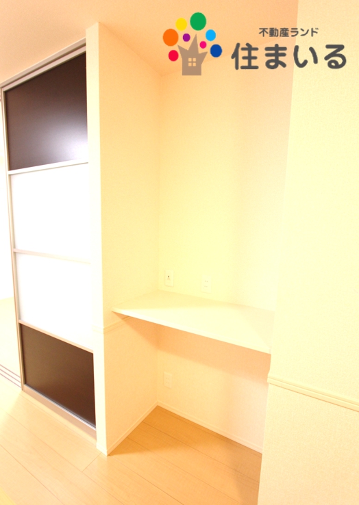 コンビニ　セブンイレブン東海市名和町二反表店（コンビニ）まで559m