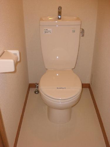 【レオパレスＬｕｍｉｅｒｅ元町のトイレ】
