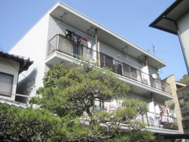 尼崎市椎堂のマンションの建物外観