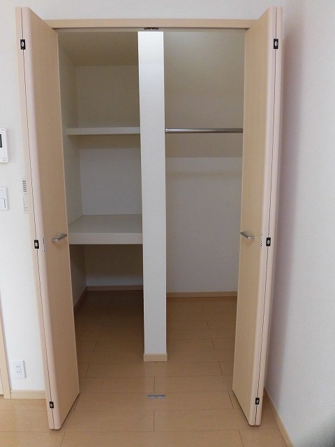 収納　奥行のある収納スペースです