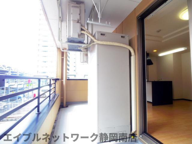 バルコニー　開放的で明るい空間を演出してくれるバルコニーです