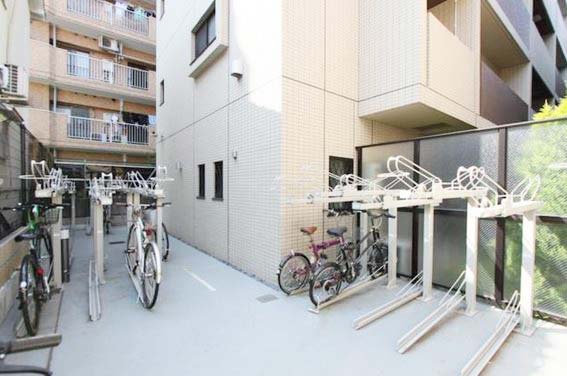 その他　★敷地内駐輪場あり★
