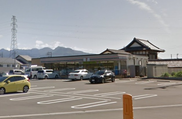 コンビニ　セブンイレブン吉岡大久保店（コンビニ）まで1067m